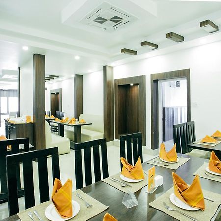 Oyo 11474 Gangaur Regency Boutique Hotel Katmandu Dış mekan fotoğraf