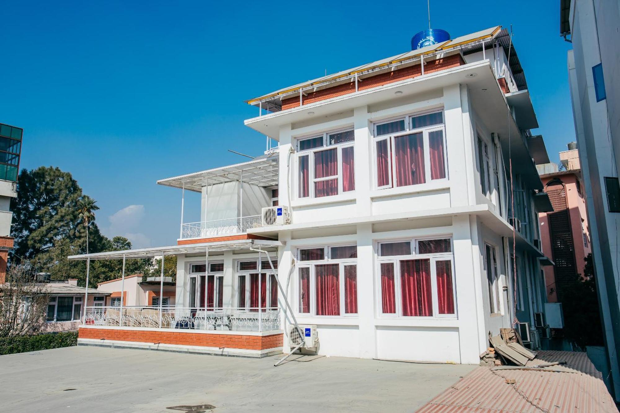 Oyo 11474 Gangaur Regency Boutique Hotel Katmandu Dış mekan fotoğraf
