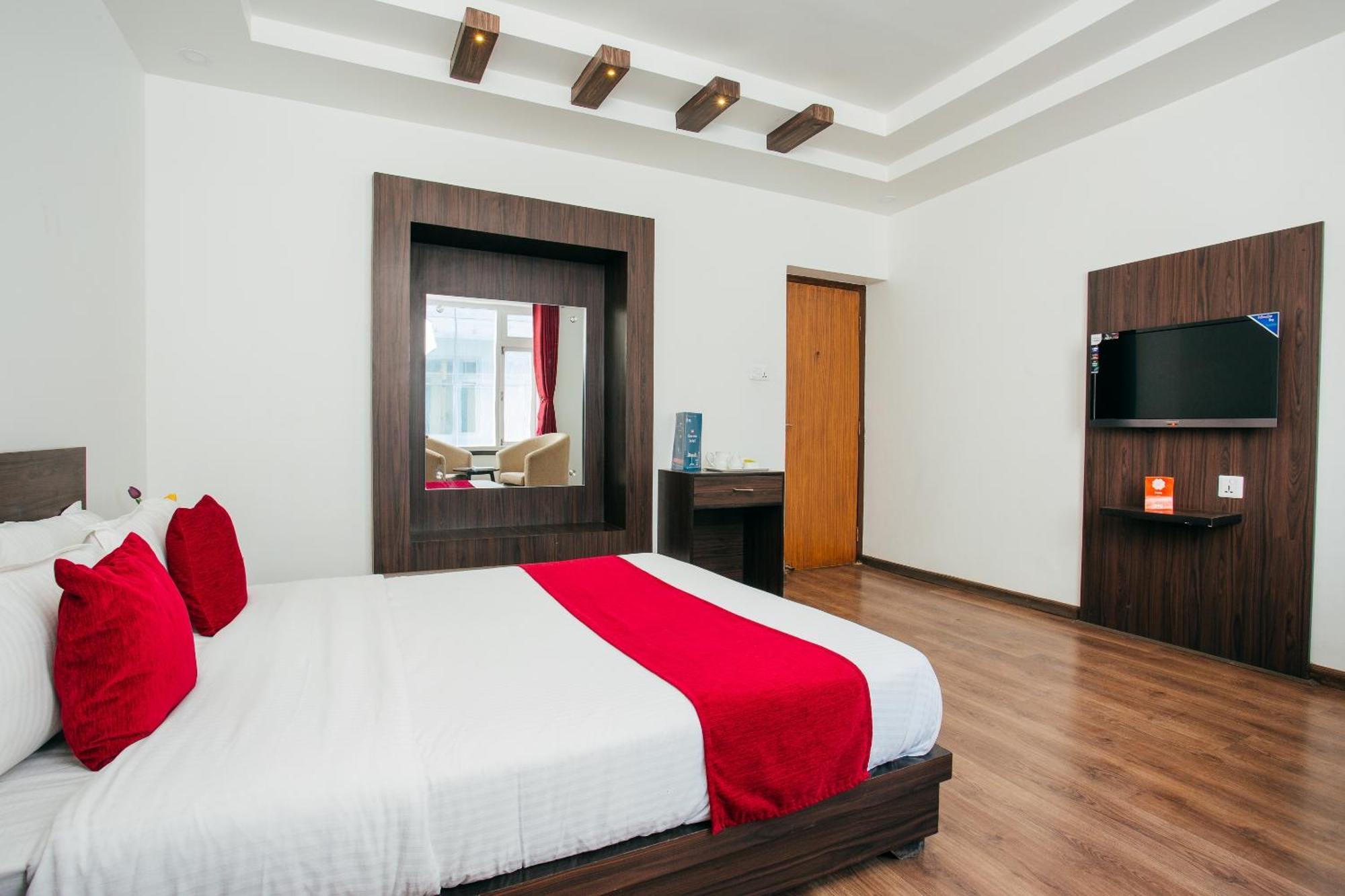 Oyo 11474 Gangaur Regency Boutique Hotel Katmandu Dış mekan fotoğraf