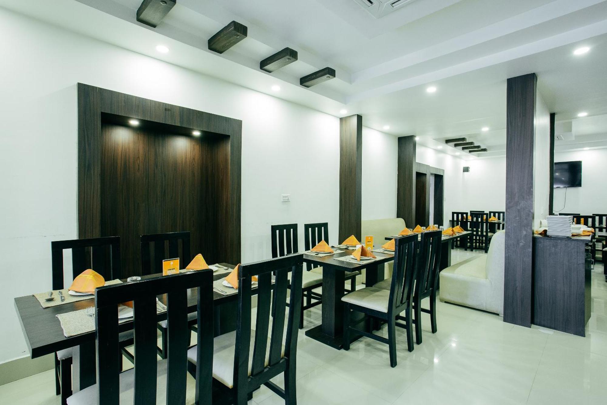 Oyo 11474 Gangaur Regency Boutique Hotel Katmandu Dış mekan fotoğraf