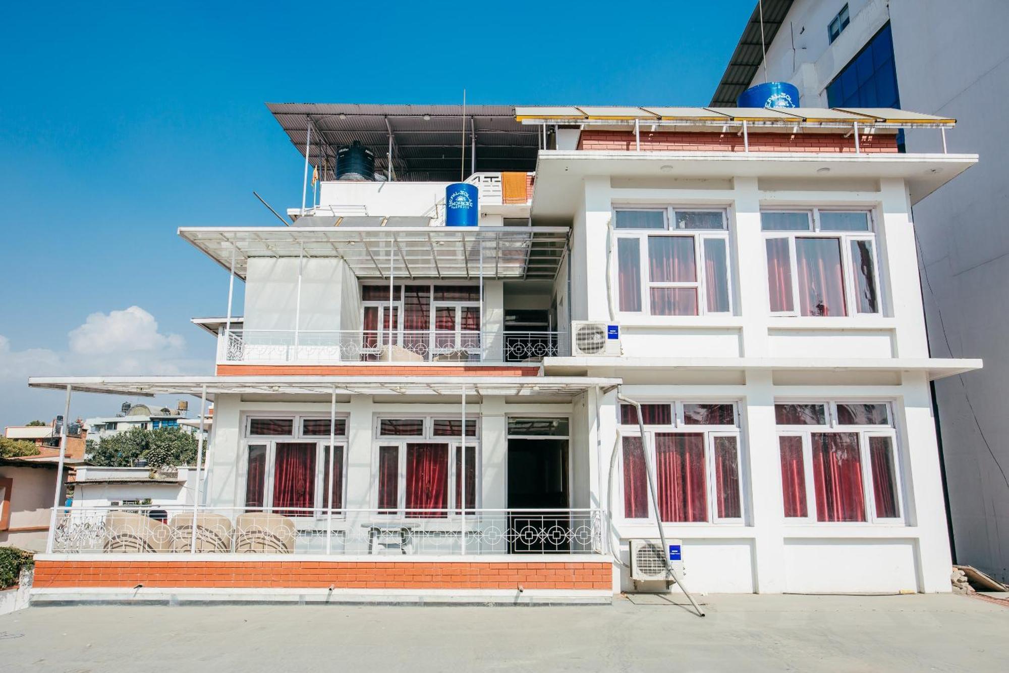 Oyo 11474 Gangaur Regency Boutique Hotel Katmandu Dış mekan fotoğraf